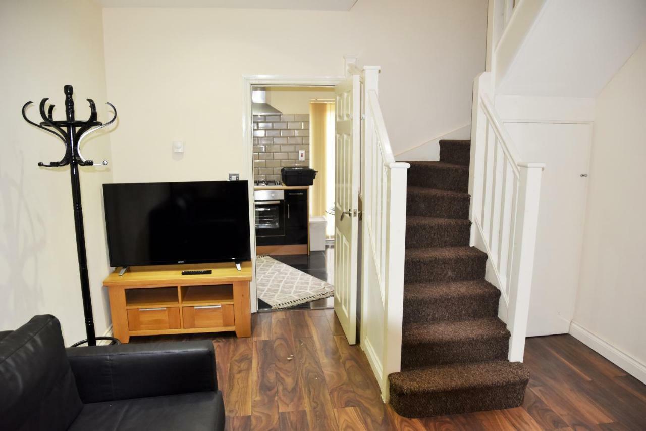 Luxury Duplex Apartment เบดฟอร์ด ภายนอก รูปภาพ