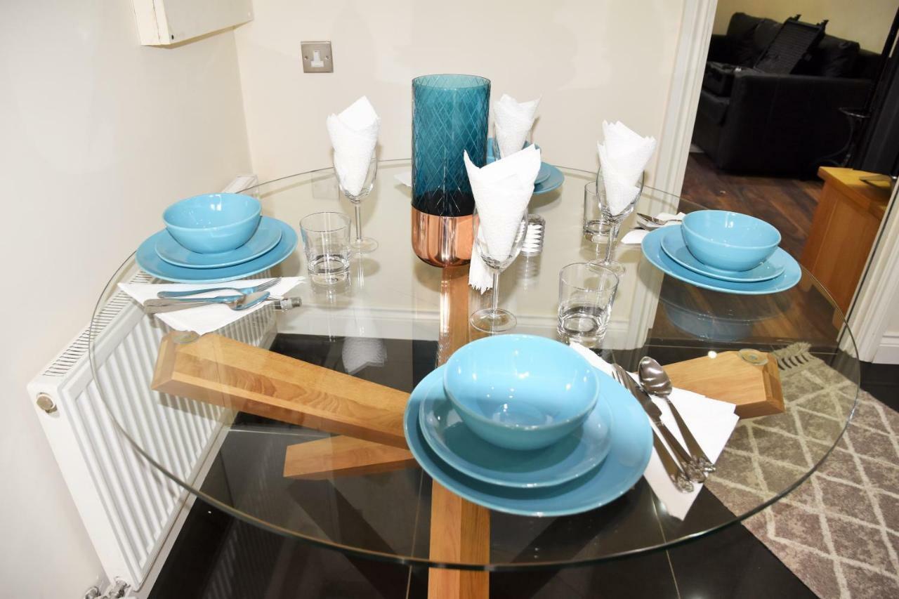 Luxury Duplex Apartment เบดฟอร์ด ภายนอก รูปภาพ