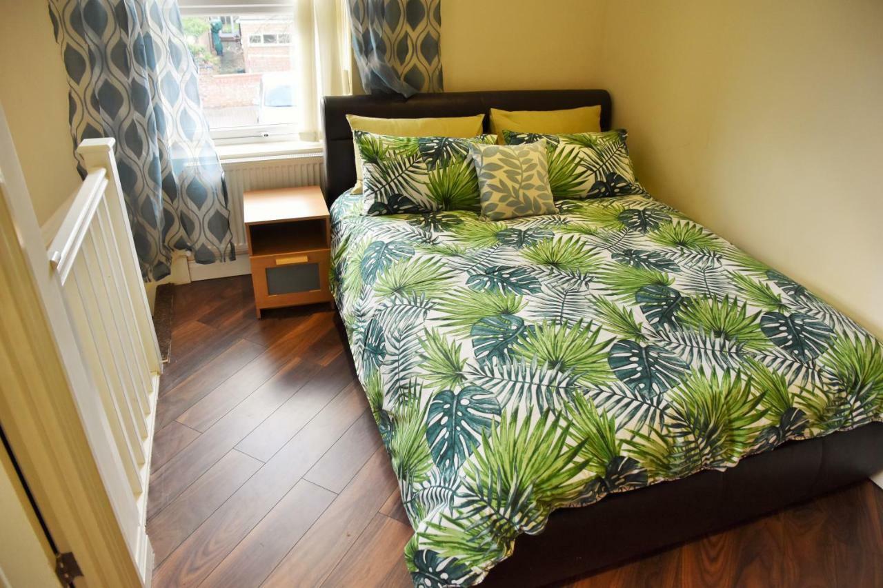 Luxury Duplex Apartment เบดฟอร์ด ภายนอก รูปภาพ